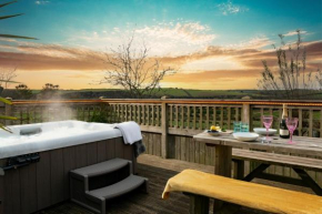 Lily Pad Cottage with hot tub